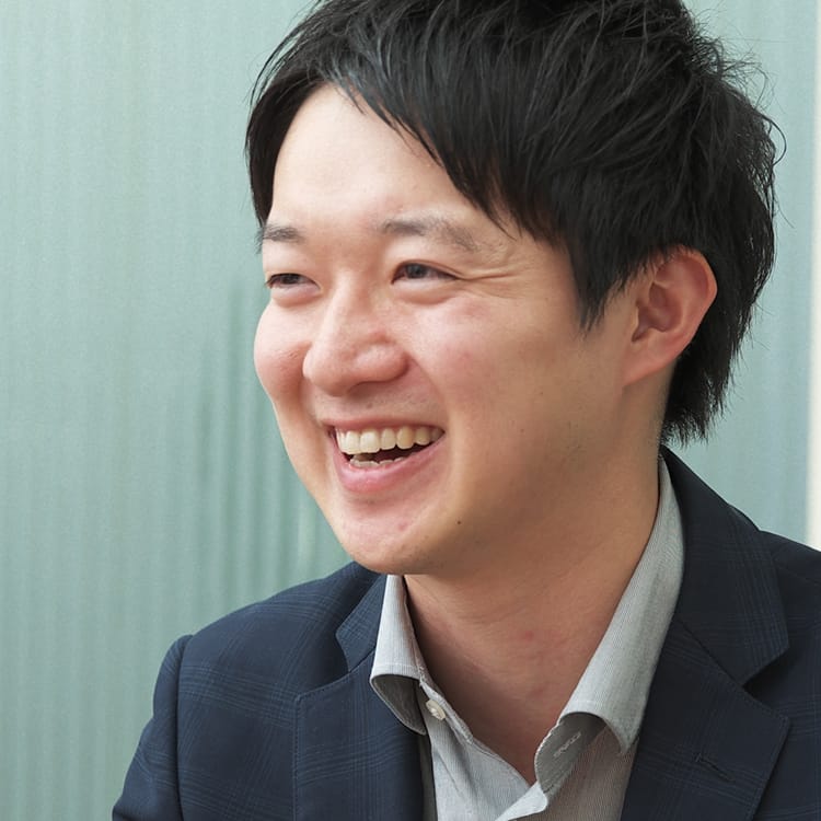 白峰 智大の写真